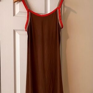 Patagonia women’s size large casual Brown Dress with Red Accents